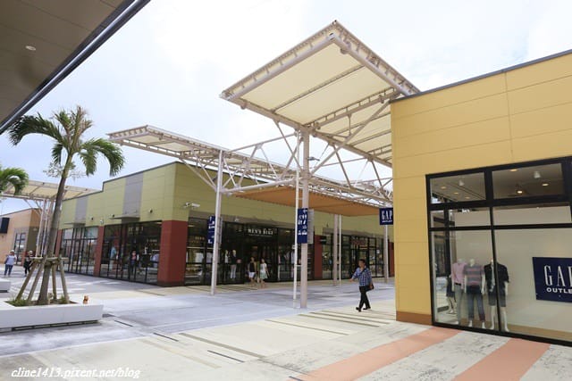 ▌沖繩自由行▌沖繩血拚必訪♥Outlet Mall Ashibinaa 奧特萊斯購物中心 ♥鄰近OTS租車、距那霸機場約15分鐘