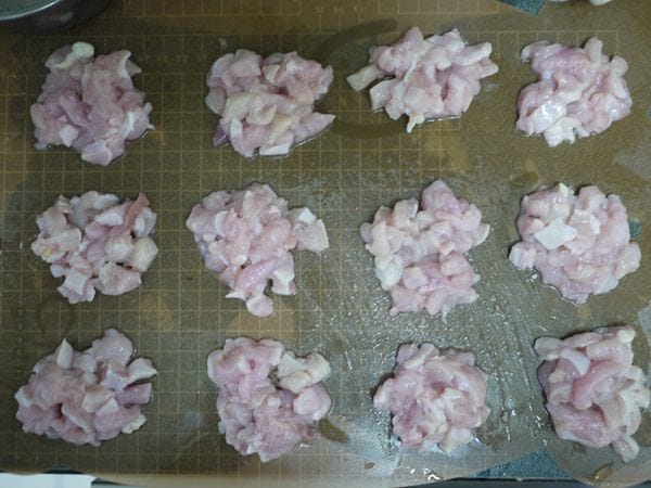 ▌三寶媽碎碎念▌現煮得更好吃!! 10M副食品&營養滿分 ♥雞肉蔬菜粥,熬湯底,馬鈴薯蘋果泥來囉 ♥