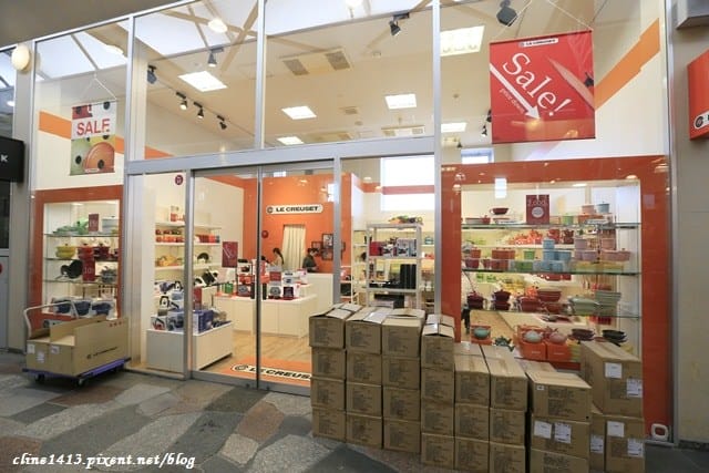 ▌東京近郊購物景點▌超好逛超好買♥輕井澤王子Outlet ♥園區攻略、行李寄放、交通方式(除了Le Creuset，這裡也有達菲熊)