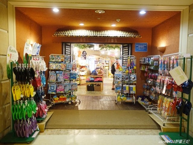 ▌沖繩住宿推薦▌高CP值海景飯店♥麗山海景皇宮渡假酒店。谷茶灣Rizzan Sea-Park Hotel♥有私人沙灘的親子海景飯店