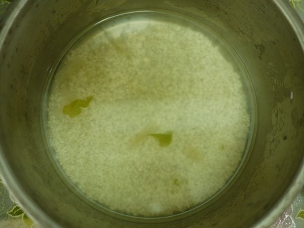 ▌三寶媽碎碎念▌現煮得更好吃!! 10M副食品&營養滿分 ♥雞肉蔬菜粥,熬湯底,馬鈴薯蘋果泥來囉 ♥