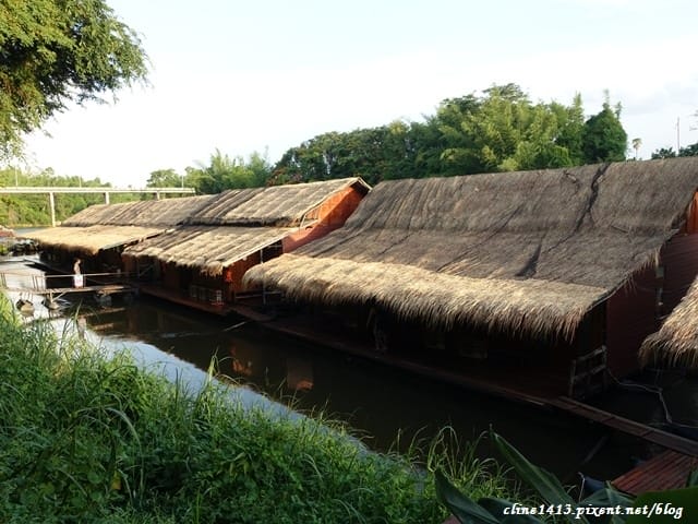 ▌泰國。北碧府▌來去桂河住一晚♥桂河木筏精品度假村Boutique Raft Resort River Kwai♥難忘的泰國水上屋初體驗