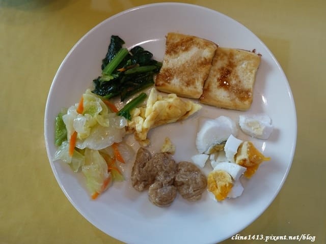 ▌宜蘭親子民宿▌♥田庄園親子溜滑梯城堡♥每個房間都有溜滑梯、盪鞦韆，還有戶外的草坪與賽車