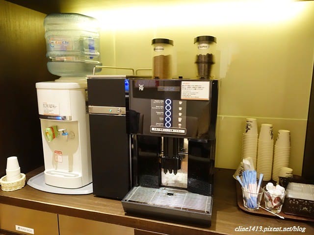 ▌福岡住宿推薦▌♥Hotel Forza Hakata飯店♥離博多車站一分鐘、飯店新穎、房間有按摩椅&對面有便利商店
