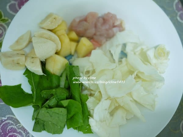 ▌三寶媽碎碎念▌現煮得更好吃!! 10M副食品&營養滿分 ♥雞肉蔬菜粥,熬湯底,馬鈴薯蘋果泥來囉 ♥