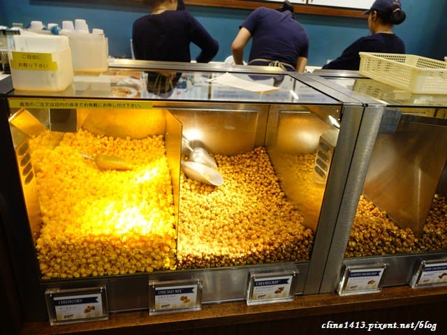 ▌東京必吃美食▌表參道♥Luke’s Lobster龍蝦三明治、Garrett Popcorn爆米花、PABLO 半熟起司塔♥每一口都可以吃到滿滿的龍蝦肉