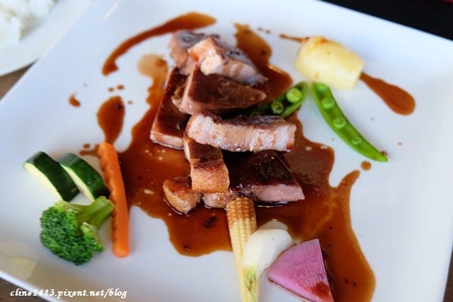 ▌沖繩國際通美食▌♥Steak Dining 88 松尾店 ♥ 輕鬆時尚品嚐沖繩頂級牛排是