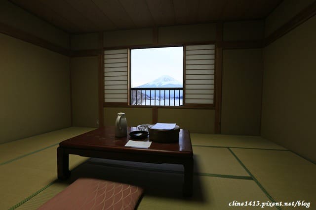 ▌河口湖住宿推薦▌房間就可以看到富士山美景♥湖舞家♥CP值超高、一晚台幣三千元(一泊二食也很划算)逆富士美景/東京自由行