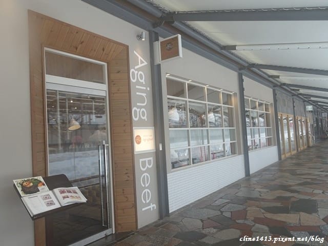 ▌東京近郊購物景點▌超好逛超好買♥輕井澤王子Outlet ♥園區攻略、行李寄放、交通方式(除了Le Creuset，這裡也有達菲熊)