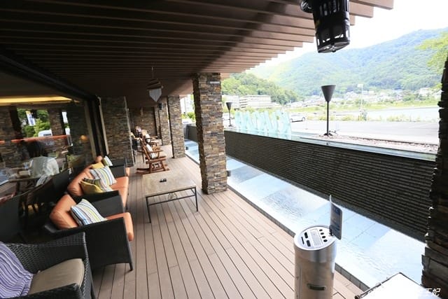 ▌河口湖住宿推薦▌如何挑選河口湖逆富士飯店?【風の露台スKUKUNA】每個房間可眺望富士山美景(更新)