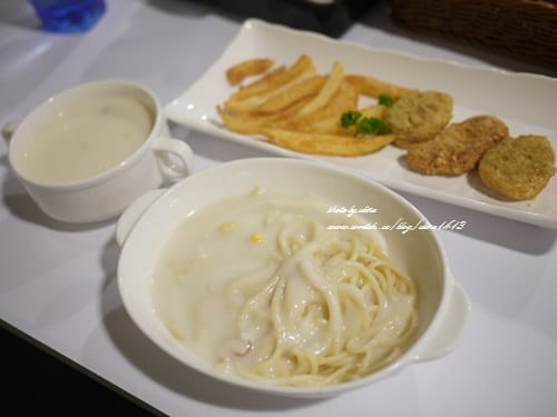 【板橋親子餐廳】爆走哥六歲生日 ♥艾瑪親子多元智能館♥ 慶生去