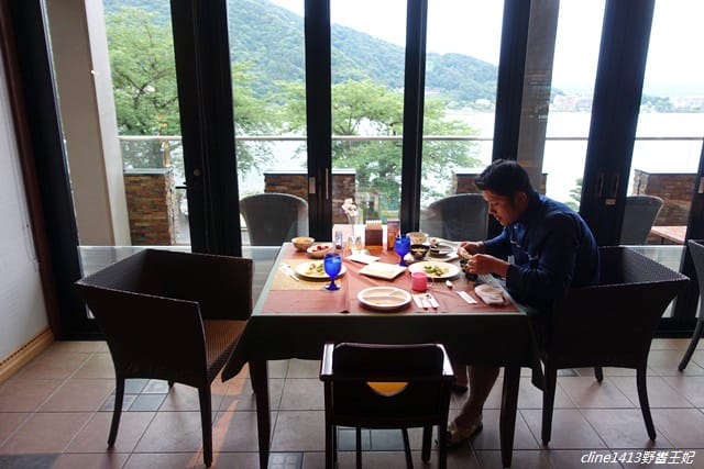 ▌河口湖住宿推薦▌如何挑選河口湖逆富士飯店?【風の露台スKUKUNA】每個房間可眺望富士山美景(更新)