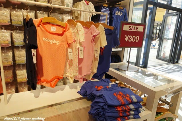 ▌沖繩自由行▌沖繩血拚必訪♥Outlet Mall Ashibinaa 奧特萊斯購物中心 ♥鄰近OTS租車、距那霸機場約15分鐘
