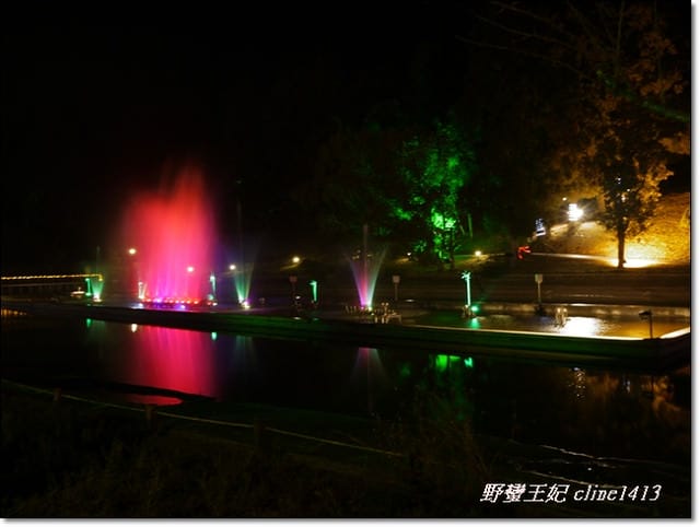 ▌南投清境▌夜晚比白天更美麗的[清境小瑞士]˙夜間水舞