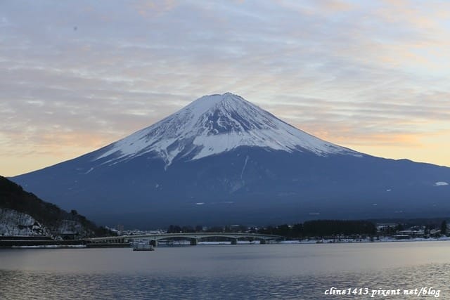 ▌河口湖住宿推薦▌房間就可以看到富士山美景♥湖舞家♥CP值超高、一晚台幣三千元(一泊二食也很划算)逆富士美景/東京自由行