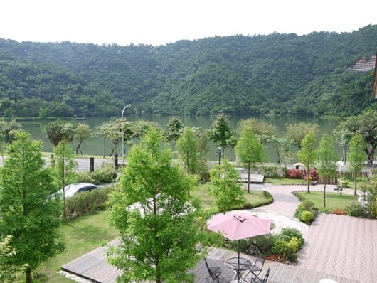 【旅遊】二訪宜蘭˙湖畔莊園& 梅花湖畔遇見桐花