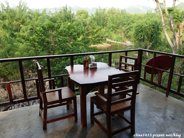 ▌泰國。北碧府▌來去桂河住一晚♥桂河木筏精品度假村Boutique Raft Resort River Kwai♥難忘的泰國水上屋初體驗