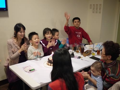 【板橋親子餐廳】爆走哥六歲生日 ♥艾瑪親子多元智能館♥ 慶生去