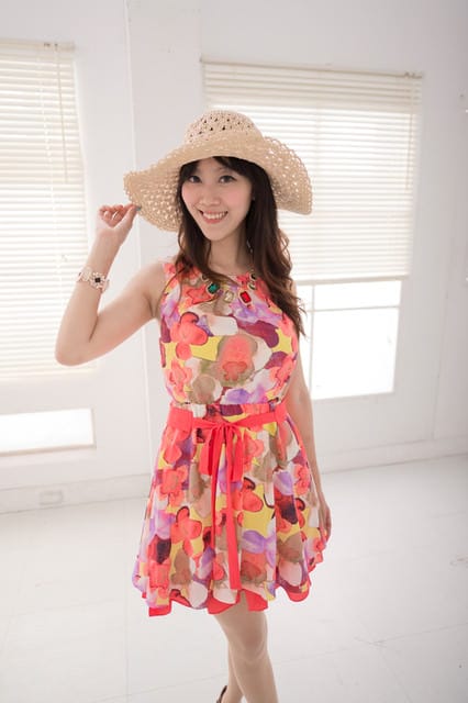 【穿搭】第一次棚拍好新鮮♥5月Gini Shop美到翻 ♥玩色夏天.繽紛度假去