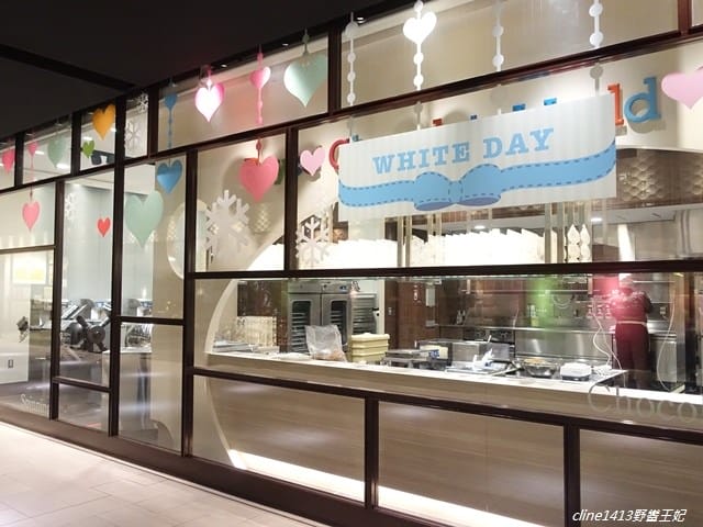 ▌北海道必買▌好像來到一座遊樂場♥新千歲機場♥必吃必買必逛購物攻略! 機場裡居然有露天溫泉及電影院! - 第34張圖 ▌北海道必買▌好像來到一座遊樂場♥新千歲機場♥必吃必買必逛購物攻略! 機場裡居然有露天溫泉及電影院!