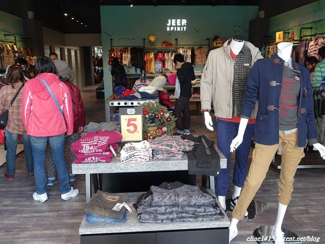 ▌桃園新景點▌血拚不用飛出國♥Gloria Outlets華泰名品城♥全台首座露天精品OUTLET必逛必買攻略
