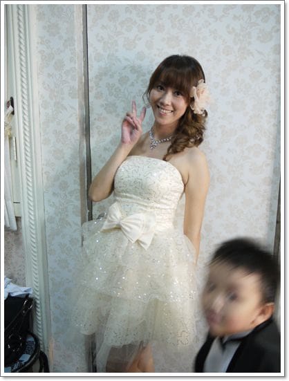 【分享】結婚四週年˙全家福側拍花絮&結婚舊照大公開