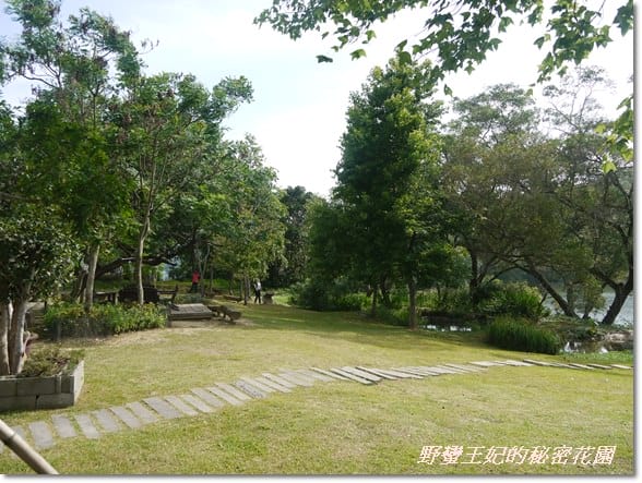 【苗栗景點】全台唯一湖中島~日新島水榭樓台島上咖啡
